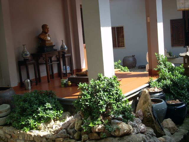 Chùa Lò Gạch &amp; thầy Thích Huệ Tâm