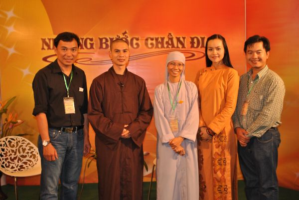 TP.HCM: Khởi quay chương trình talkshow “Những Bước Chân Đi”