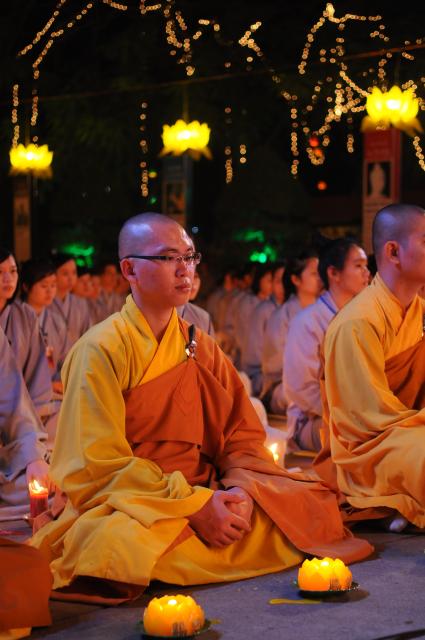 TP. HCM: Chùm ảnh lễ hội hoa đăng lớn nhất Việt Nam