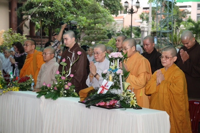 TP.HCM: Hàng ngàn Tăng Ni sinh tham dự đại lễ: “Sáng mãi ơn thầy”
