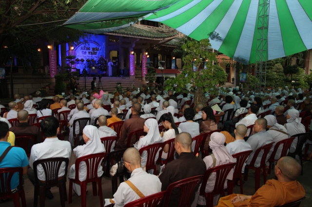 TP.HCM: Hàng ngàn Tăng Ni sinh tham dự đại lễ: “Sáng mãi ơn thầy”