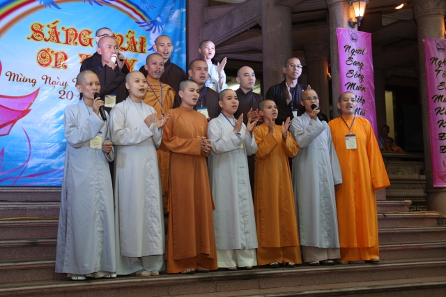 TP.HCM: Hàng ngàn Tăng Ni sinh tham dự đại lễ: “Sáng mãi ơn thầy”