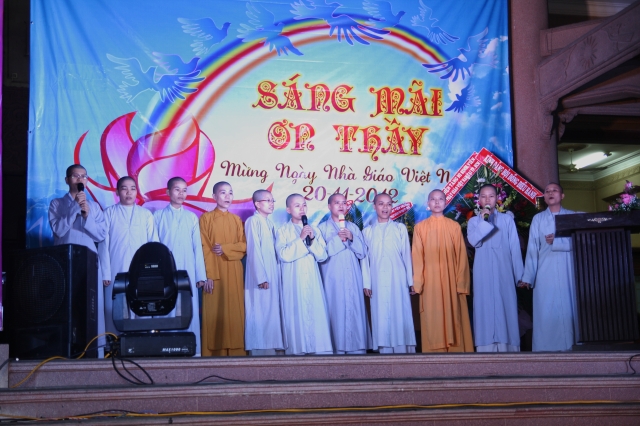 TP.HCM: Hàng ngàn Tăng Ni sinh tham dự đại lễ: “Sáng mãi ơn thầy”