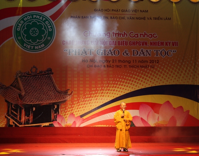 Hà Nội: Hàng ngàn người tham dự đêm văn nghệ - thính pháp chào mừng đại hội