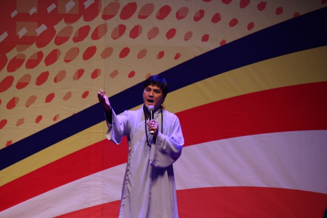 Hà Nội: Hàng ngàn người tham dự đêm văn nghệ - thính pháp chào mừng đại hội