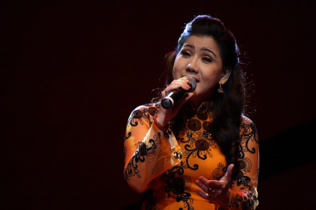 Hà Nội: Hàng ngàn người tham dự đêm văn nghệ - thính pháp chào mừng đại hội