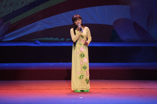 Hà Nội: Hàng ngàn người tham dự đêm văn nghệ - thính pháp chào mừng đại hội