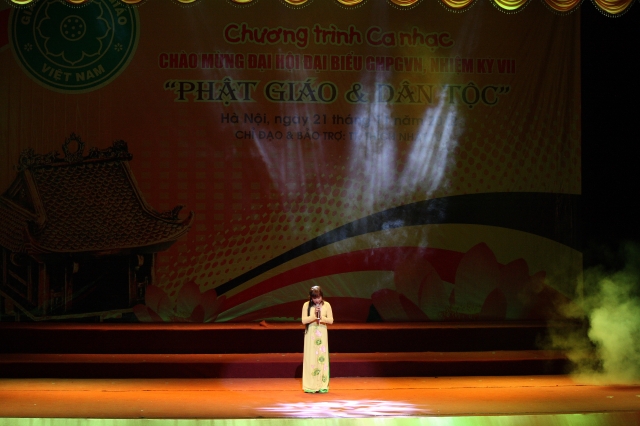 Hà Nội: Hàng ngàn người tham dự đêm văn nghệ - thính pháp chào mừng đại hội