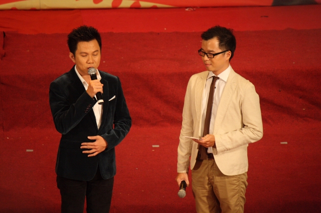 Hà Nội: Hàng ngàn người tham dự đêm văn nghệ - thính pháp chào mừng đại hội