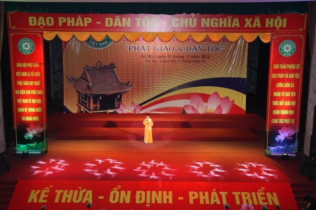 Hà Nội: Hàng ngàn người tham dự đêm văn nghệ - thính pháp chào mừng đại hội