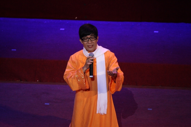 Hà Nội: Hàng ngàn người tham dự đêm văn nghệ - thính pháp chào mừng đại hội