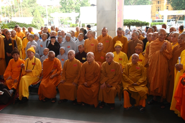 Hà Nội: Cắt băng triển lãm và dâng hương tưởng niệm Phật hoàng Trần Nhân Tông