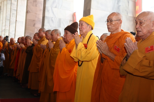 Hà Nội: Cắt băng triển lãm và dâng hương tưởng niệm Phật hoàng Trần Nhân Tông