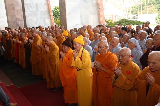 Hà Nội: Cắt băng triển lãm và dâng hương tưởng niệm Phật hoàng Trần Nhân Tông