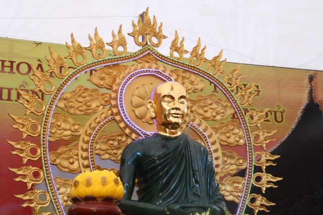 Hà Nội: Cắt băng triển lãm và dâng hương tưởng niệm Phật hoàng Trần Nhân Tông