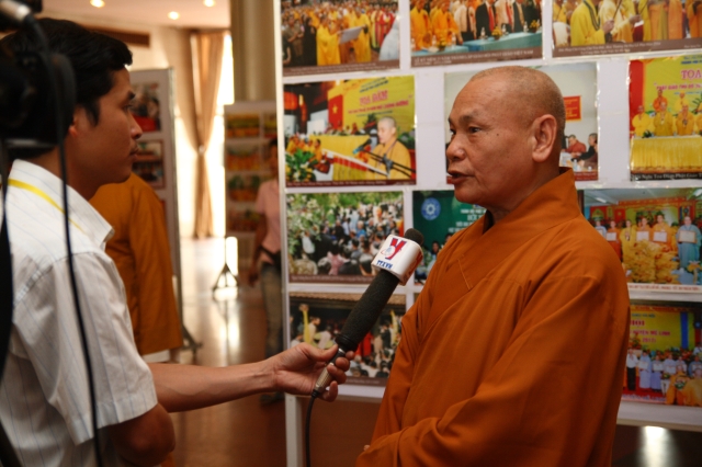 Hà Nội: Cắt băng triển lãm và dâng hương tưởng niệm Phật hoàng Trần Nhân Tông