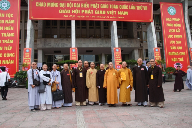 Hà Nội: Cắt băng triển lãm và dâng hương tưởng niệm Phật hoàng Trần Nhân Tông