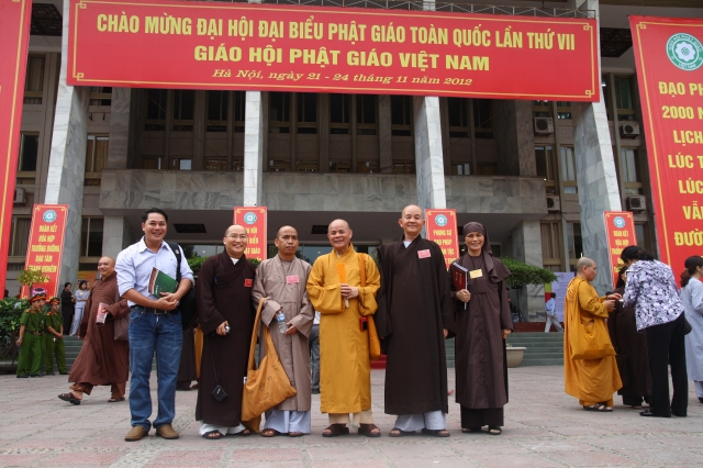 Hà Nội: Cắt băng triển lãm và dâng hương tưởng niệm Phật hoàng Trần Nhân Tông