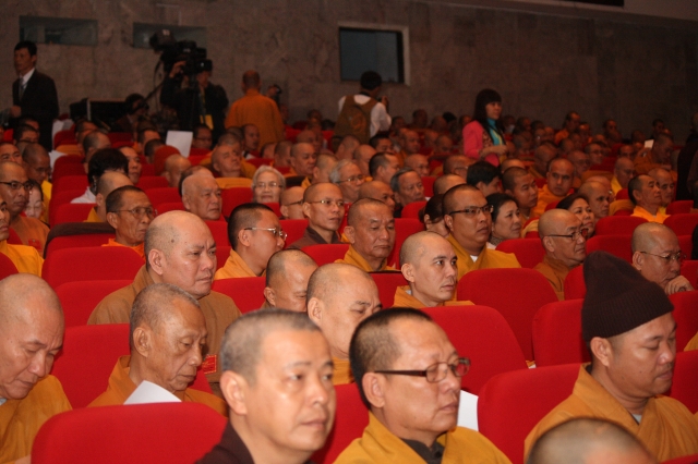 Ngày làm việc thứ 2 Đại hội Đại biểu Phật giáo toàn quốc lần VII