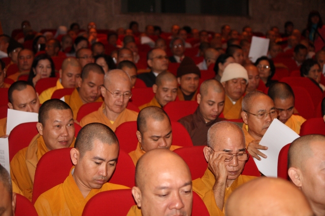 Ngày làm việc thứ 2 Đại hội Đại biểu Phật giáo toàn quốc lần VII