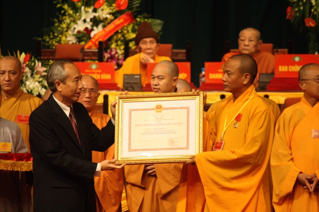 Ngày làm việc thứ 2 Đại hội Đại biểu Phật giáo toàn quốc lần VII
