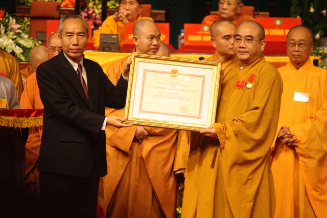 Ngày làm việc thứ 2 Đại hội Đại biểu Phật giáo toàn quốc lần VII