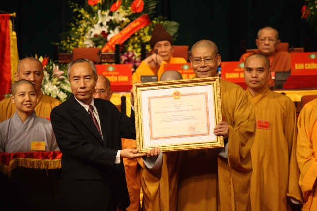 Ngày làm việc thứ 2 Đại hội Đại biểu Phật giáo toàn quốc lần VII