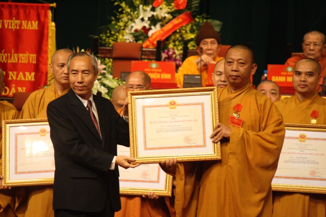 Ngày làm việc thứ 2 Đại hội Đại biểu Phật giáo toàn quốc lần VII