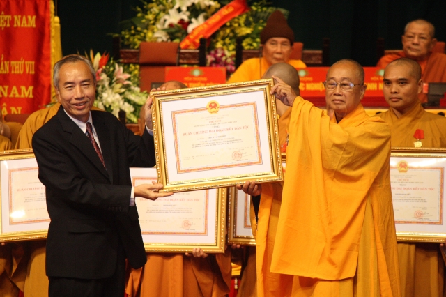 Ngày làm việc thứ 2 Đại hội Đại biểu Phật giáo toàn quốc lần VII