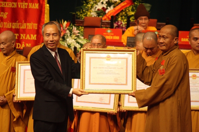 Ngày làm việc thứ 2 Đại hội Đại biểu Phật giáo toàn quốc lần VII
