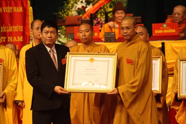 Ngày làm việc thứ 2 Đại hội Đại biểu Phật giáo toàn quốc lần VII