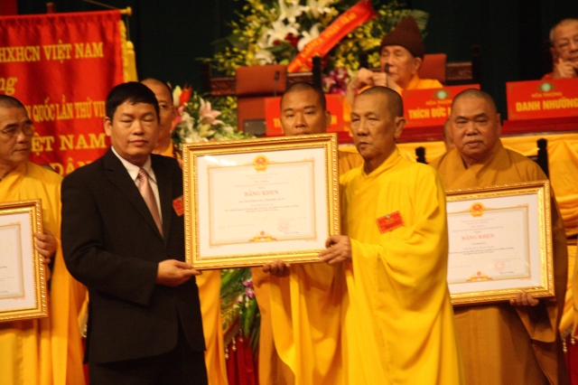 Ngày làm việc thứ 2 Đại hội Đại biểu Phật giáo toàn quốc lần VII