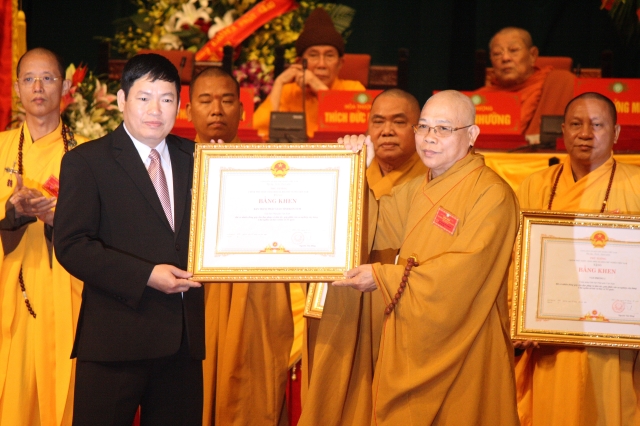 Ngày làm việc thứ 2 Đại hội Đại biểu Phật giáo toàn quốc lần VII