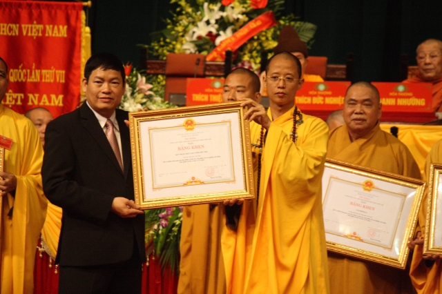 Ngày làm việc thứ 2 Đại hội Đại biểu Phật giáo toàn quốc lần VII