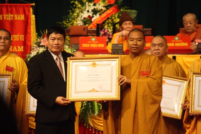 Ngày làm việc thứ 2 Đại hội Đại biểu Phật giáo toàn quốc lần VII