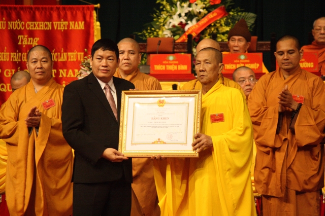 Ngày làm việc thứ 2 Đại hội Đại biểu Phật giáo toàn quốc lần VII