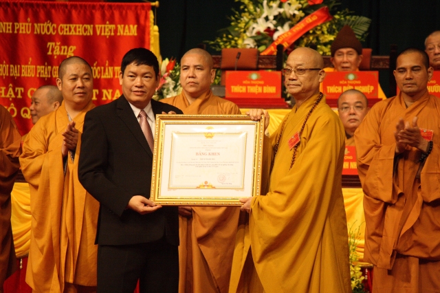 Ngày làm việc thứ 2 Đại hội Đại biểu Phật giáo toàn quốc lần VII