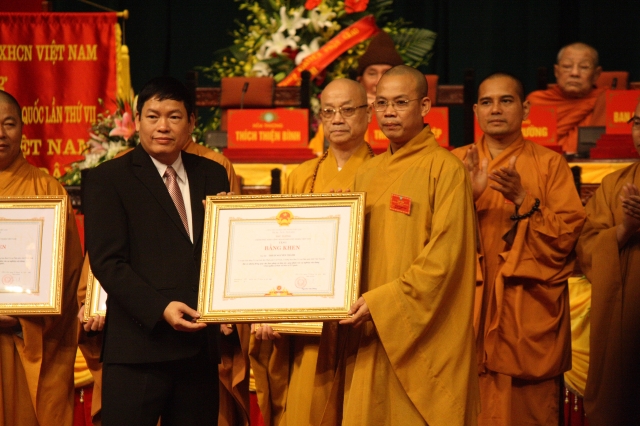 Ngày làm việc thứ 2 Đại hội Đại biểu Phật giáo toàn quốc lần VII