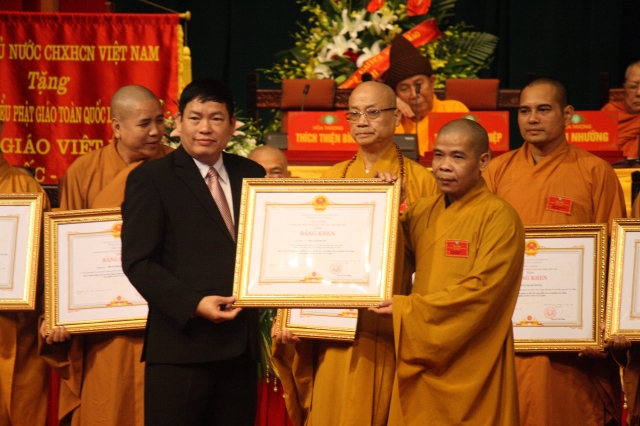 Ngày làm việc thứ 2 Đại hội Đại biểu Phật giáo toàn quốc lần VII