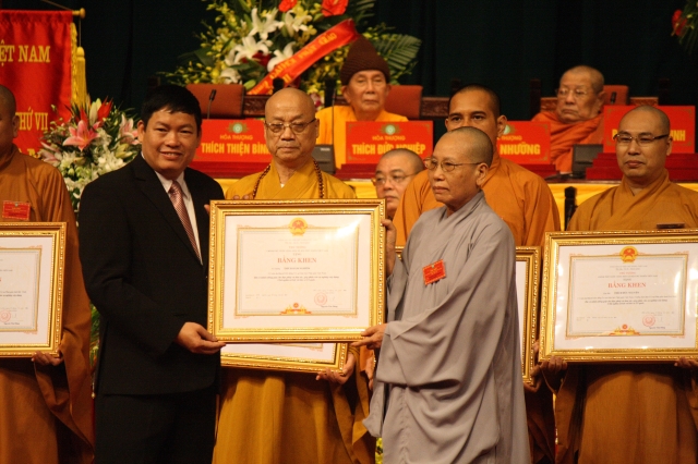 Ngày làm việc thứ 2 Đại hội Đại biểu Phật giáo toàn quốc lần VII