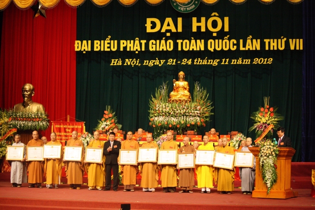 Ngày làm việc thứ 2 Đại hội Đại biểu Phật giáo toàn quốc lần VII