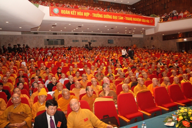 Ngày làm việc thứ 2 Đại hội Đại biểu Phật giáo toàn quốc lần VII