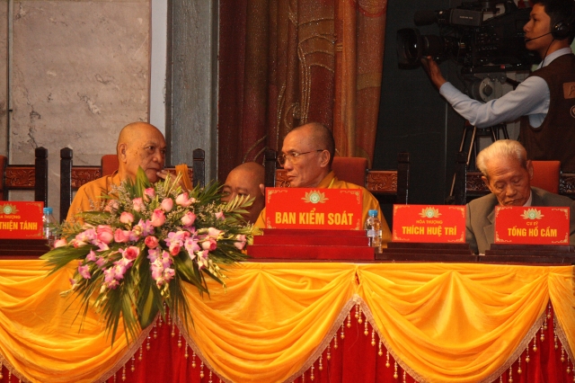 Ngày làm việc thứ 2 Đại hội Đại biểu Phật giáo toàn quốc lần VII