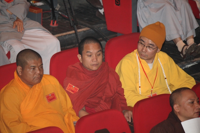 Ngày làm việc thứ 2 Đại hội Đại biểu Phật giáo toàn quốc lần VII