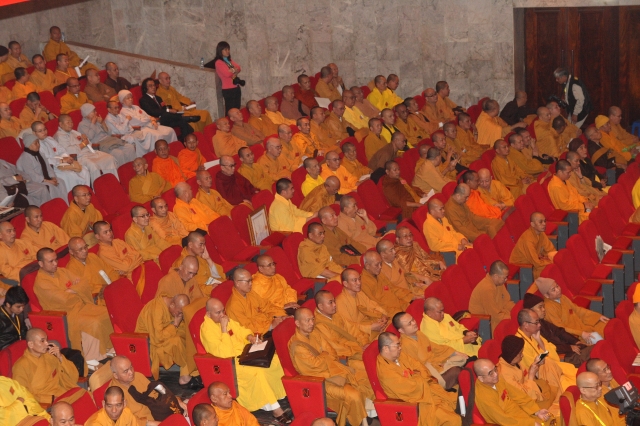 Ngày làm việc thứ 2 Đại hội Đại biểu Phật giáo toàn quốc lần VII