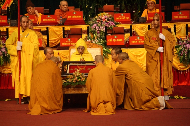 Chùm ảnh: Phiên làm việc cuối cùng và lễ bế mạc Đại hội VII