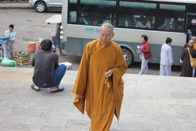 Quảng Trị: Chư Tôn Đức Chùa Giác Hải, Chùa Thiên Khánh Và Chùa Tuyền Lâm Thiết Lễ Cầu Siêu Tại Nghĩa Trang Trường Sơn