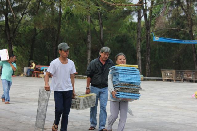 Quảng Trị: Chư Tôn Đức Chùa Giác Hải, Chùa Thiên Khánh Và Chùa Tuyền Lâm Thiết Lễ Cầu Siêu Tại Nghĩa Trang Trường Sơn