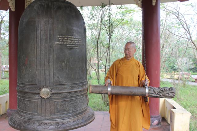 Quảng Trị: Chư Tôn Đức Chùa Giác Hải, Chùa Thiên Khánh Và Chùa Tuyền Lâm Thiết Lễ Cầu Siêu Tại Nghĩa Trang Trường Sơn