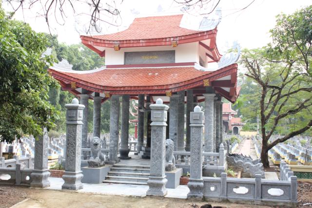 Quảng Trị: Chư Tôn Đức Chùa Giác Hải, Chùa Thiên Khánh Và Chùa Tuyền Lâm Thiết Lễ Cầu Siêu Tại Nghĩa Trang Trường Sơn